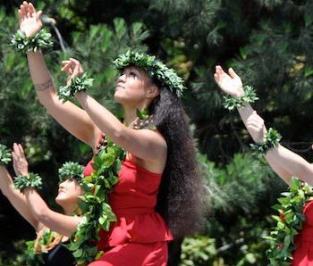 traditional dances in hawaiian